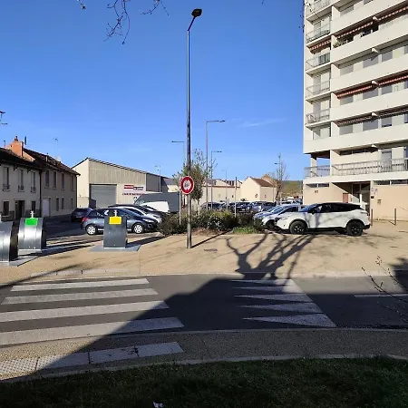 Le Grand Calme T4 Lumineux De 90 M2 Et Proche Gare *